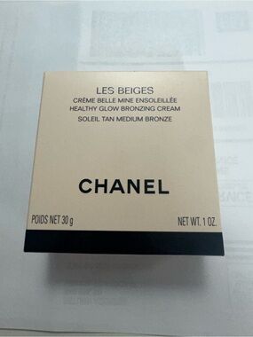 CHANEL Les Beiges Healthy Glow Bronzing Cream - Beige and Black Packaging